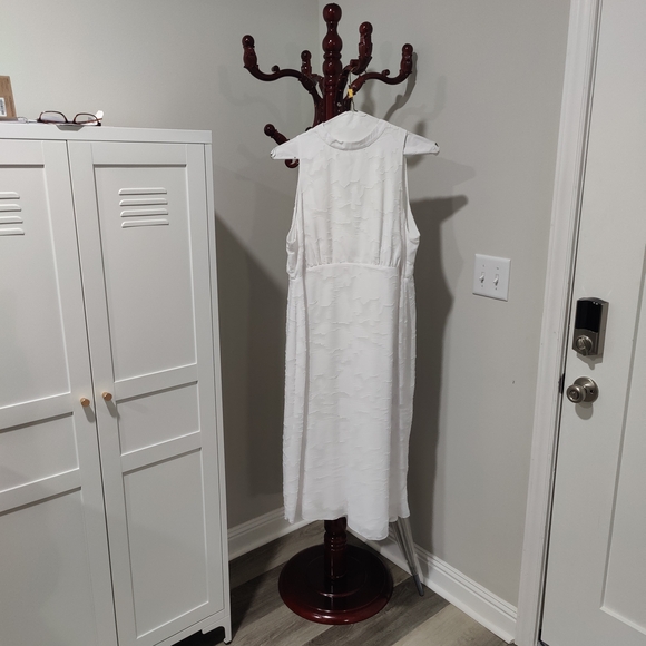 Cato Dresses & Skirts - Cato White Sleeveless Dress